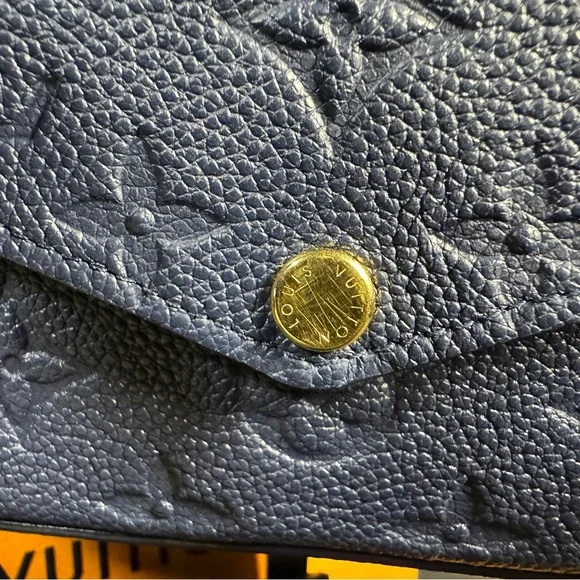 Louis Vuitton- Navy Pochette Félicie Empriente leather MSRP $1620 w/ Full Set - Picture 4 of 16